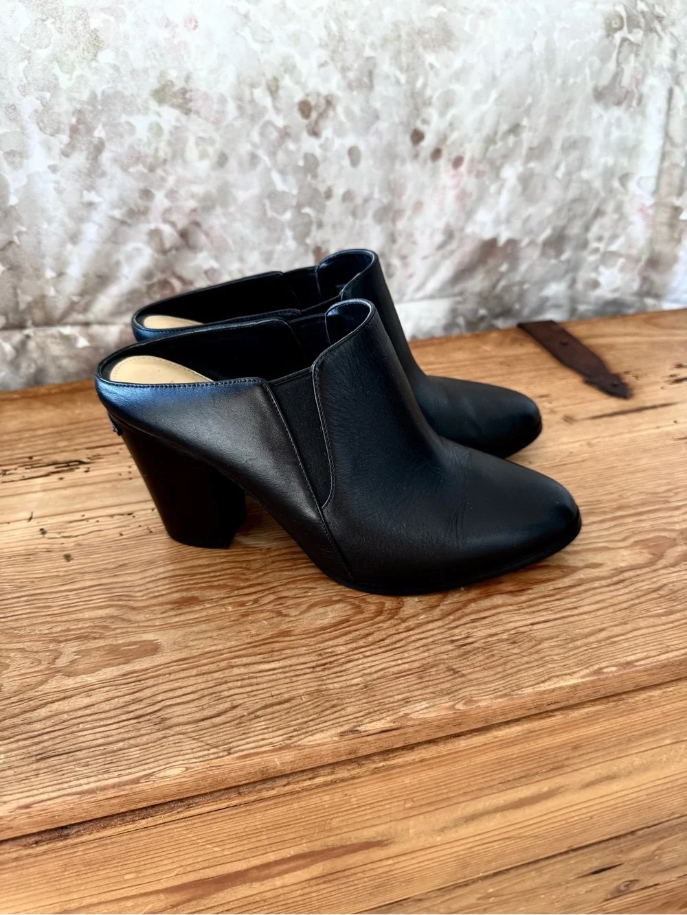 MICHAEL Michael Kors Black Leather Slip-On Mule size 8